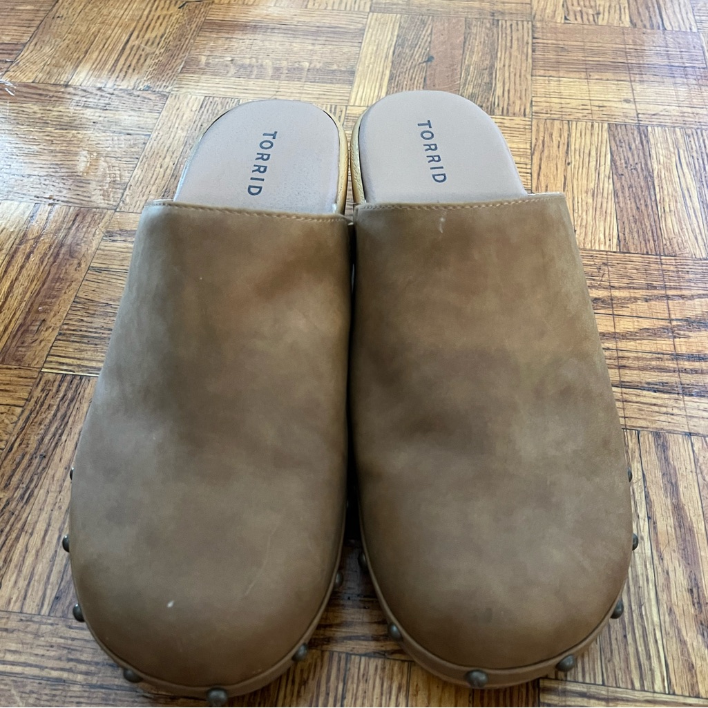 Torrid Clogs
